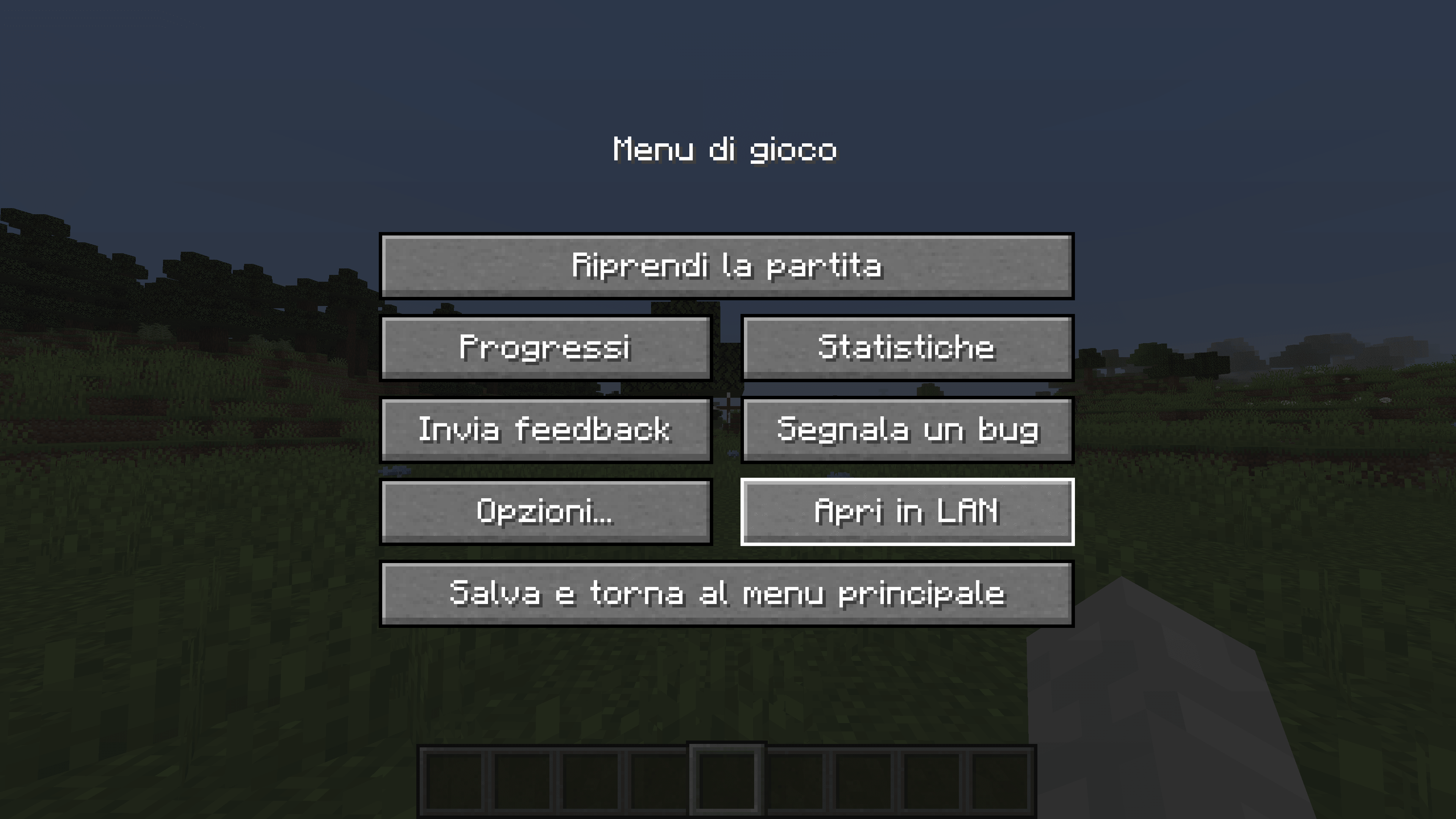 Adesso clicca Apri in LAN per far sì che il mondo si ospiti nel WiFi di casa e il mondo diventi giocabile in due in Minecraft!